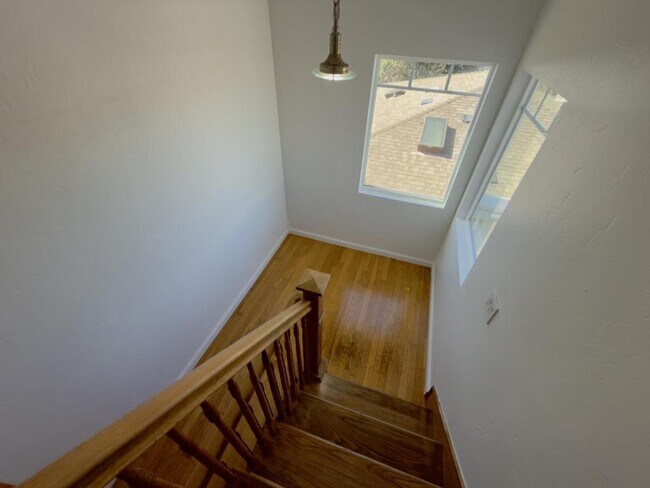 Building Photo - 731 Beryl St