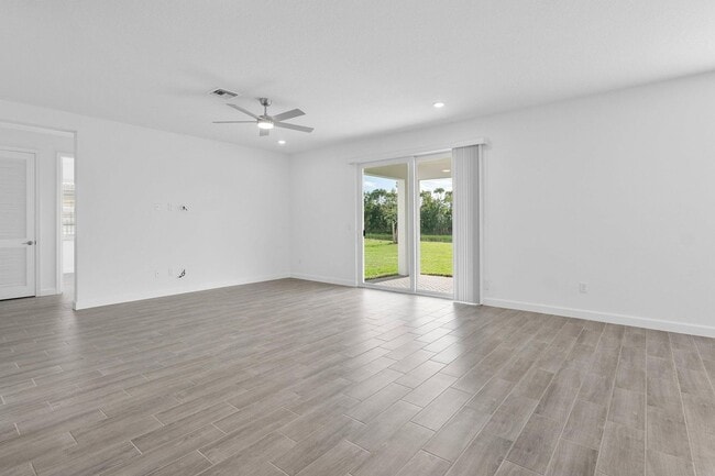 Building Photo - 6843 Cobia Cir