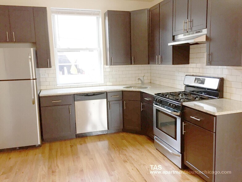 Building Photo - 4847 N Wolcott Ave