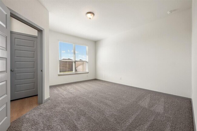 Building Photo - 270 Boatright Blvd