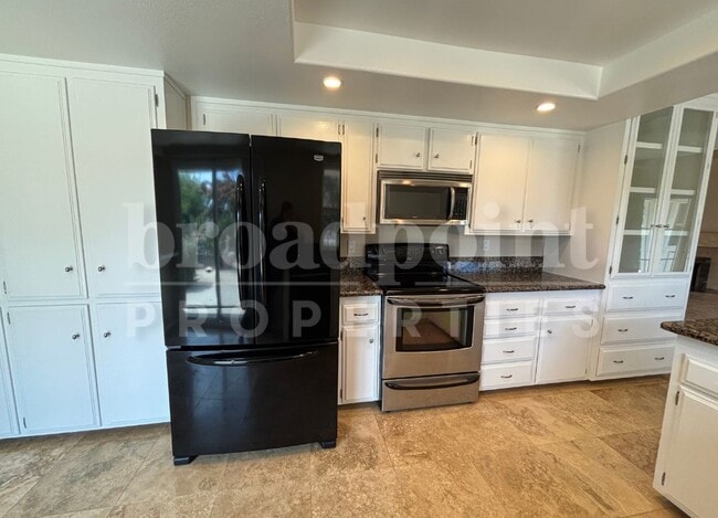 Building Photo - 11145 Meadow Glen Way E