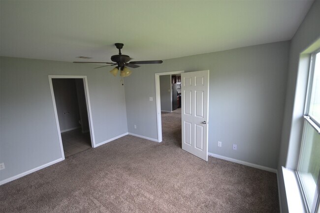 Building Photo - 6958 Chessgate Falls Ln
