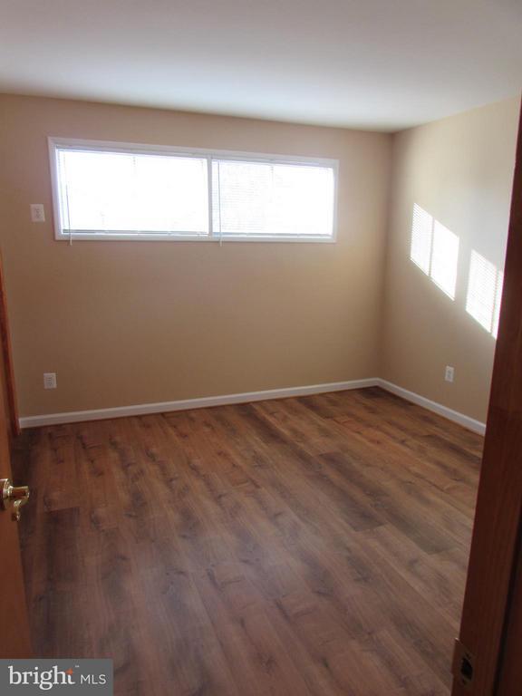 Building Photo - 7305 Charlotte St