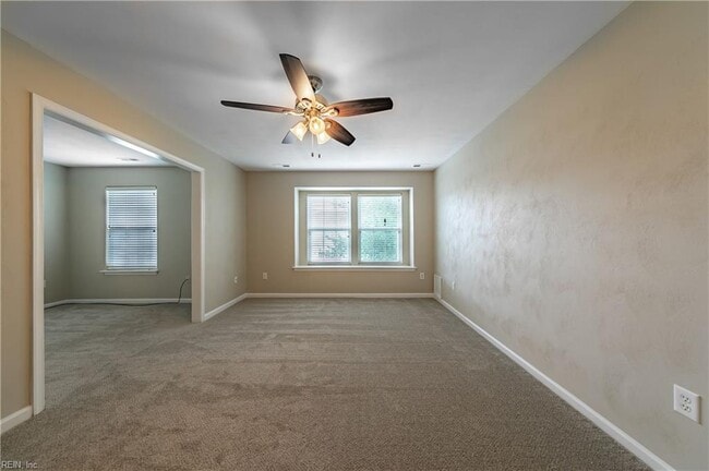 Building Photo - 108 White Cedar Ln