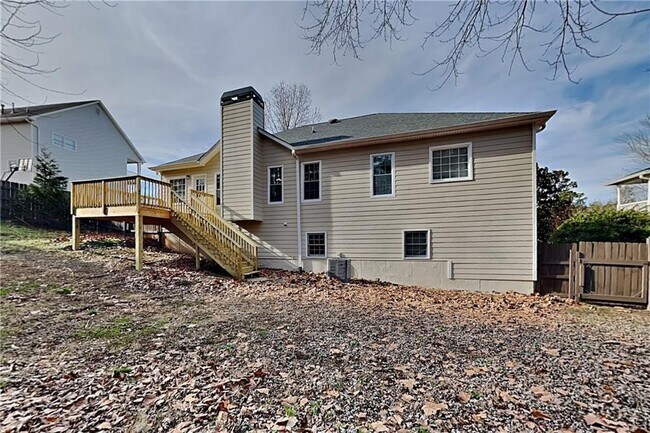 Building Photo - 411 Saddle Brooke Dr