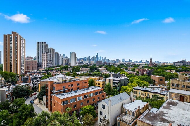 Building Photo - 1960 N Lincoln Park W