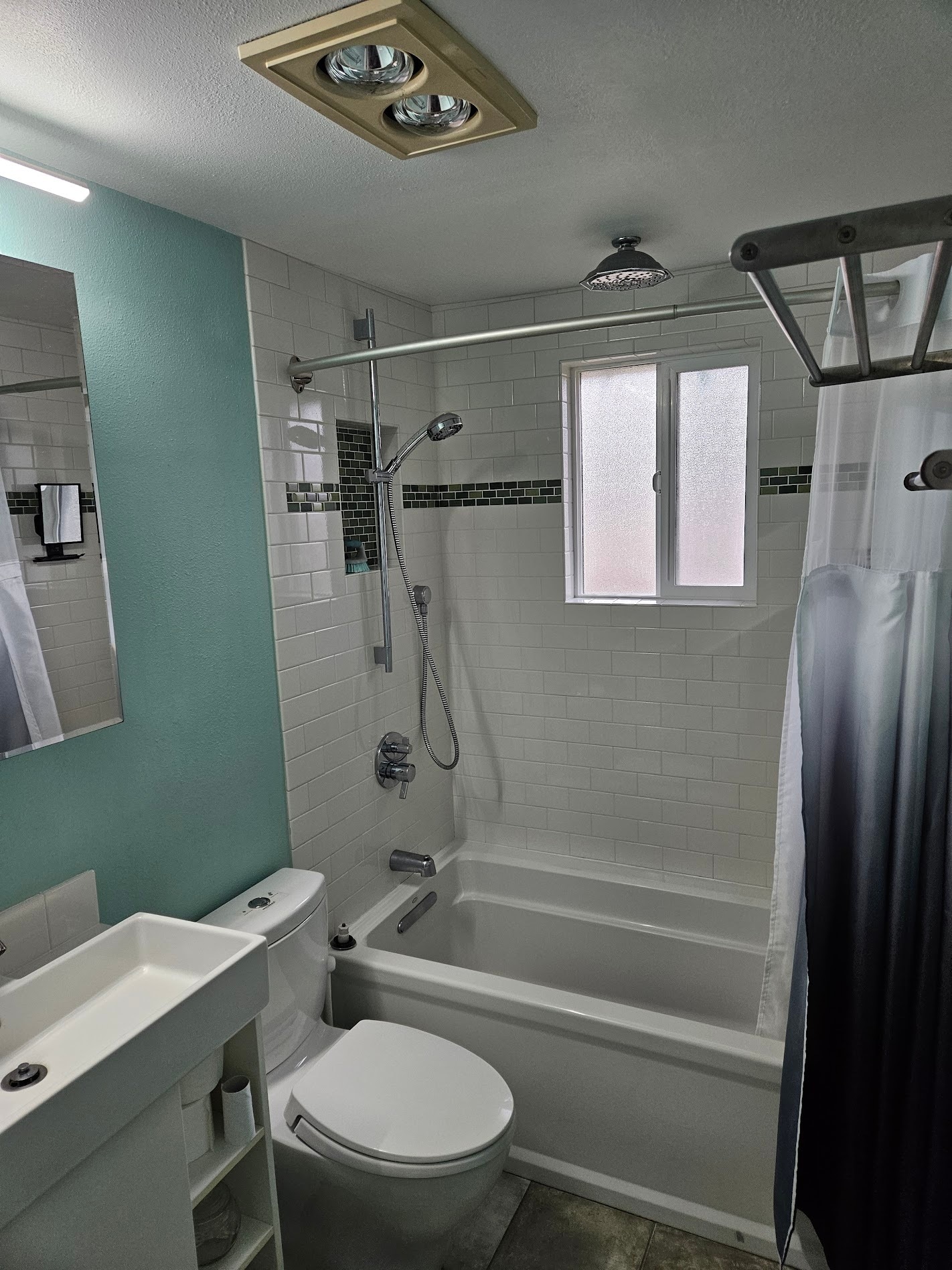 Building Photo - 12341 36th Ave NE