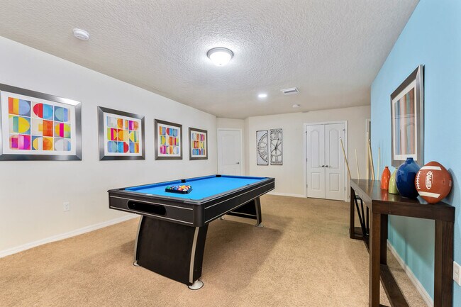 Building Photo - 8845 Rhodes St