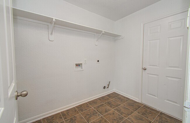 Building Photo - 21106 Machall Manor Ct