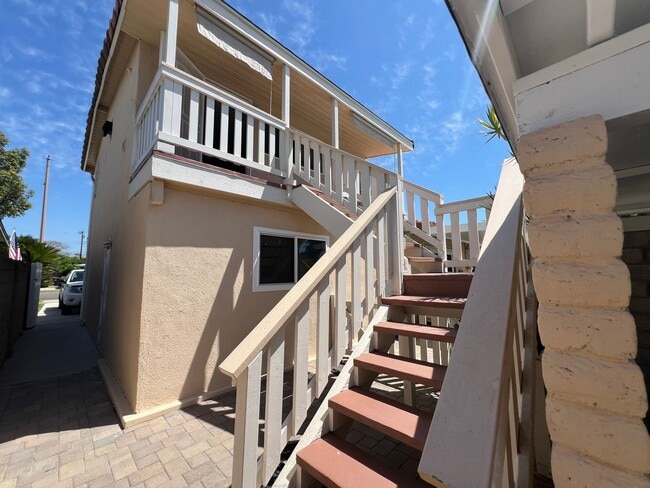Building Photo - 1014 Mirasol St