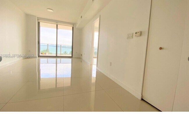 Building Photo - 488 NE 18th St