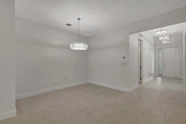 Building Photo - 12557 SW Rain River Dr