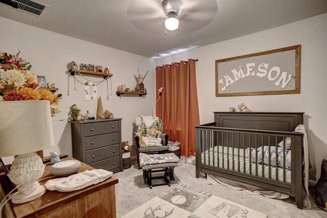 Building Photo - 205 Driftwood Ln