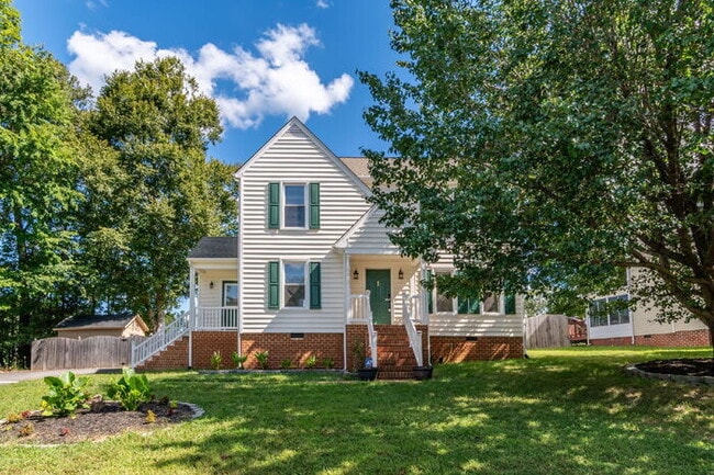 Primary Photo - Beautifully Updated Single-Family Home in ...