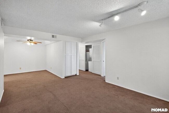 Building Photo - 1905 E University Dr