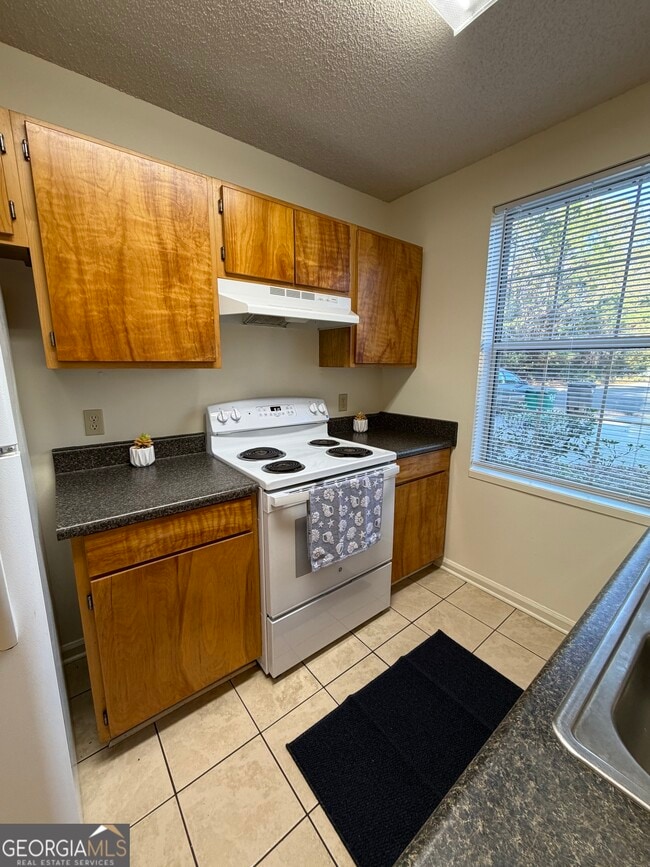 Building Photo - 444 Admiral's Walk Dr