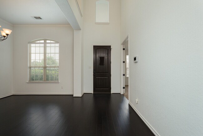 Building Photo - 7811 Rushing Creek