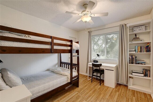 Building Photo - 9019 Wagtail Dr