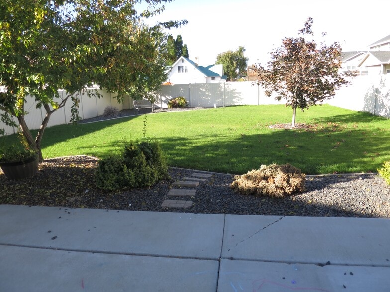 Building Photo - 4322 E Arch Dr