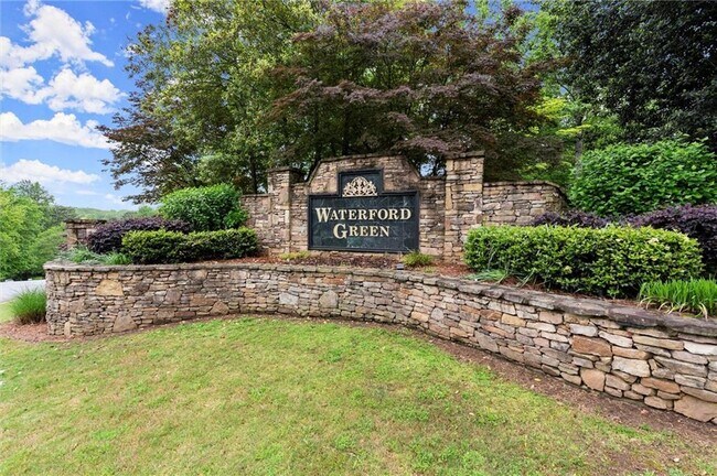 Building Photo - 1431 Waterford Green Dr