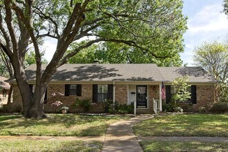 Building Photo - 1307 Glen Cove Dr
