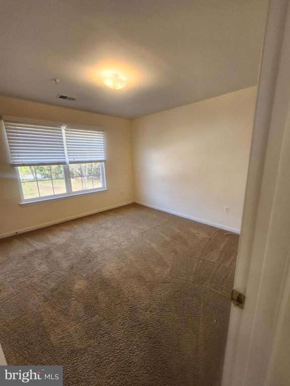 Building Photo - 10208 Rolling Green Way