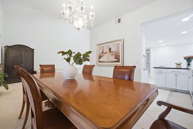 Building Photo - 7798 La Mirada Dr