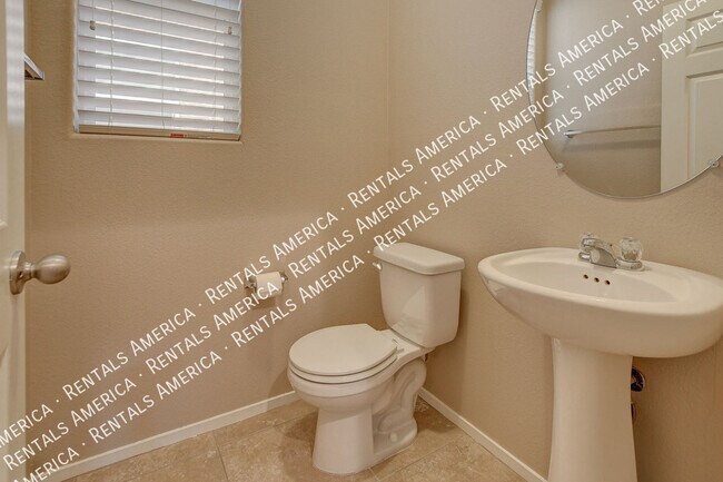 Building Photo - 7463 Earnshaw Ave