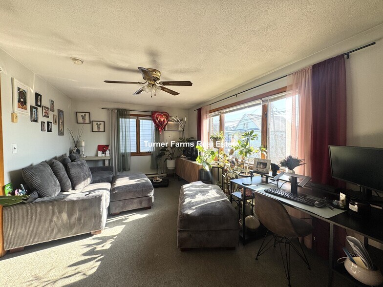 Building Photo - 10 Garfield Ave