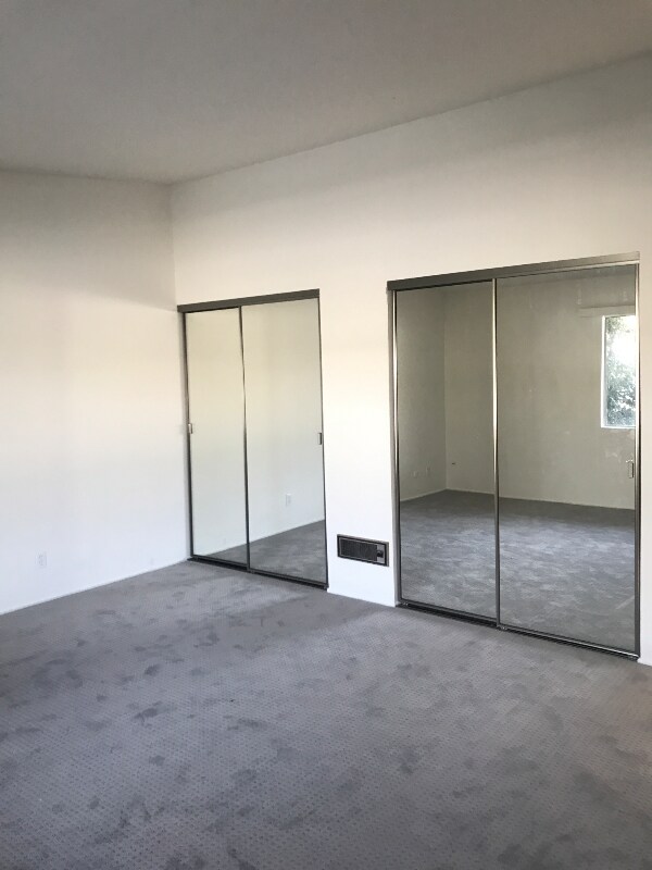 Building Photo - 125 Melody Ln