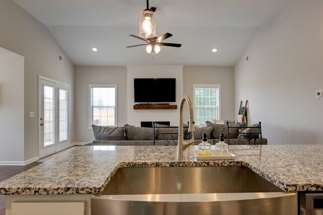 Building Photo - 715 Jodine Ann Dr