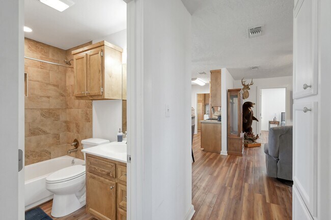 Building Photo - 1232 Co Rd 1805