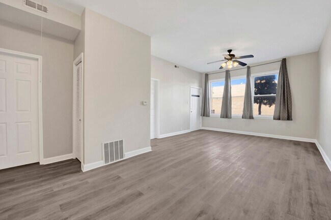 Building Photo - 3651 S Archer Ave