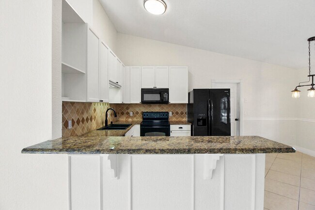 Building Photo - 7870 Blackwood Ln