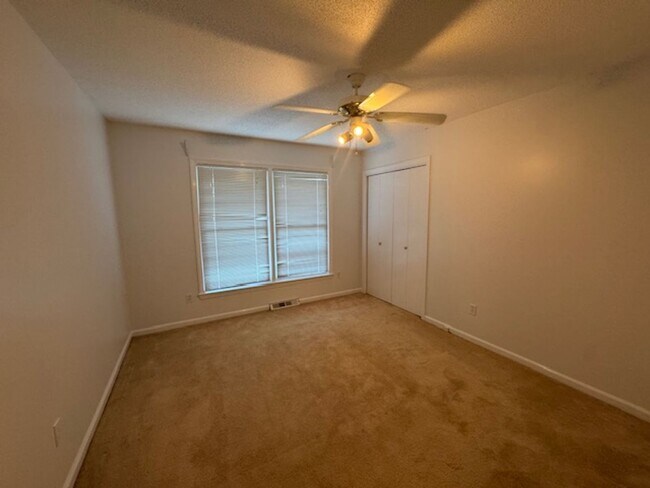 Building Photo - Long Leaf Acres