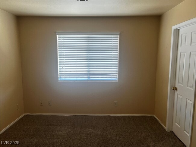 Building Photo - 289 Vallarte Dr