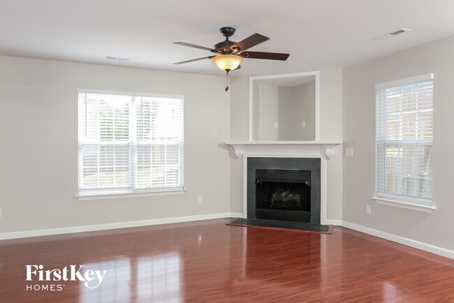 Building Photo - 851 Peachtree Meadows Cir