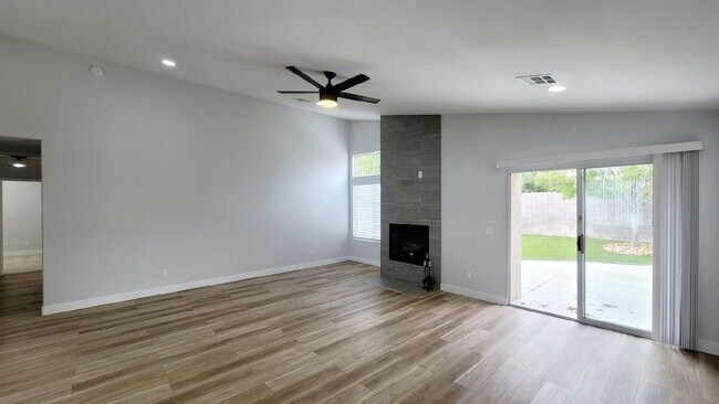 Building Photo - 5223 Intermission Ct
