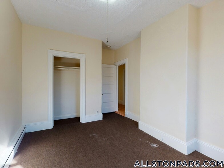 Building Photo - 11A Linden St