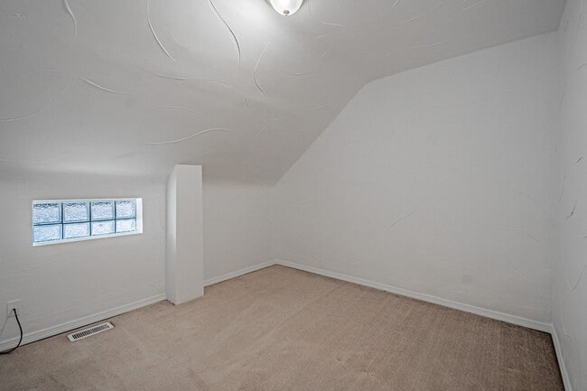 Building Photo - 4BD, 2BA Sun Valley Home with Large Driveway for Parking