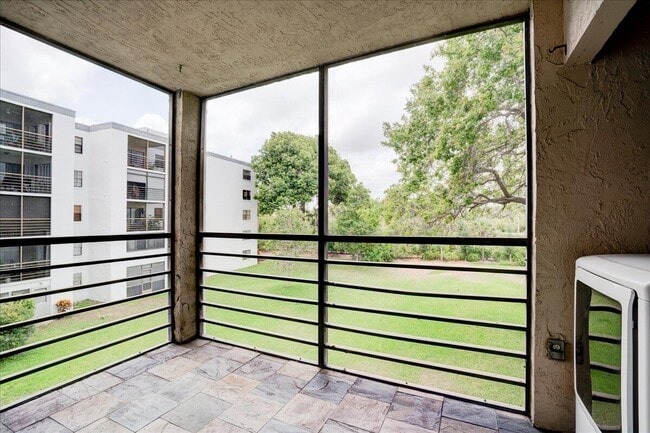 Building Photo - 9235 SW 8th St