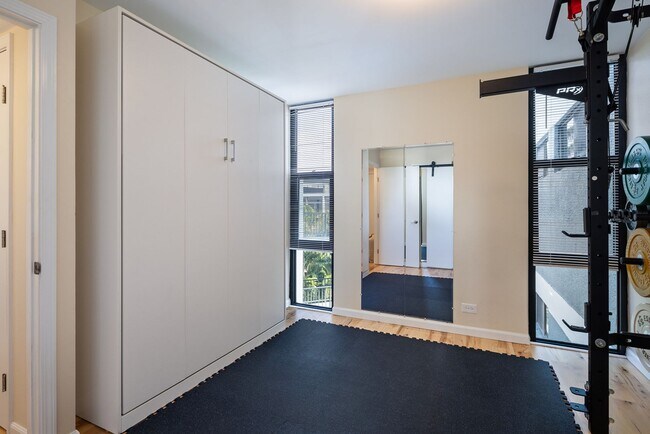 Building Photo - Windward Harbour