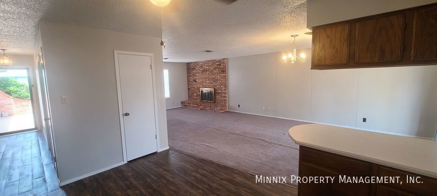 Building Photo - 4509 Parkdale Dr