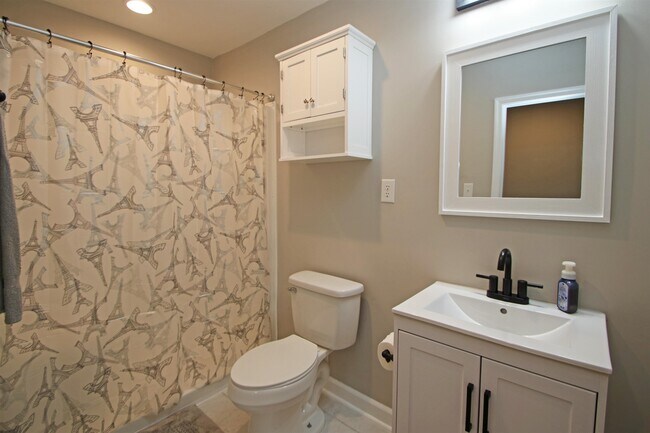 Building Photo - 224 Spring Run Ln