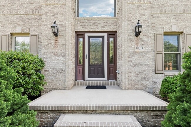 Building Photo - 403 Worth Ct