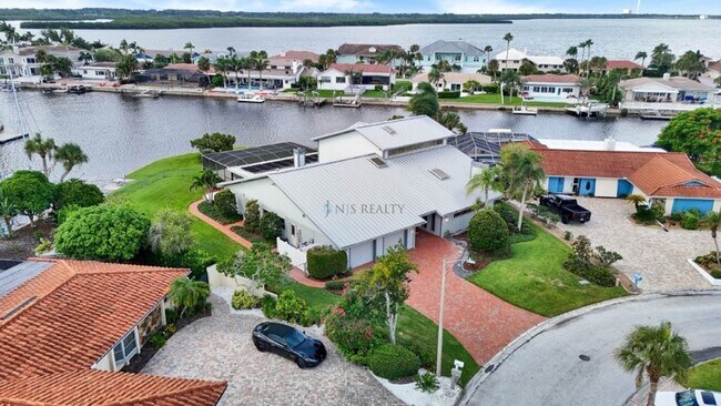 Building Photo - 5060 Porpoise Pl