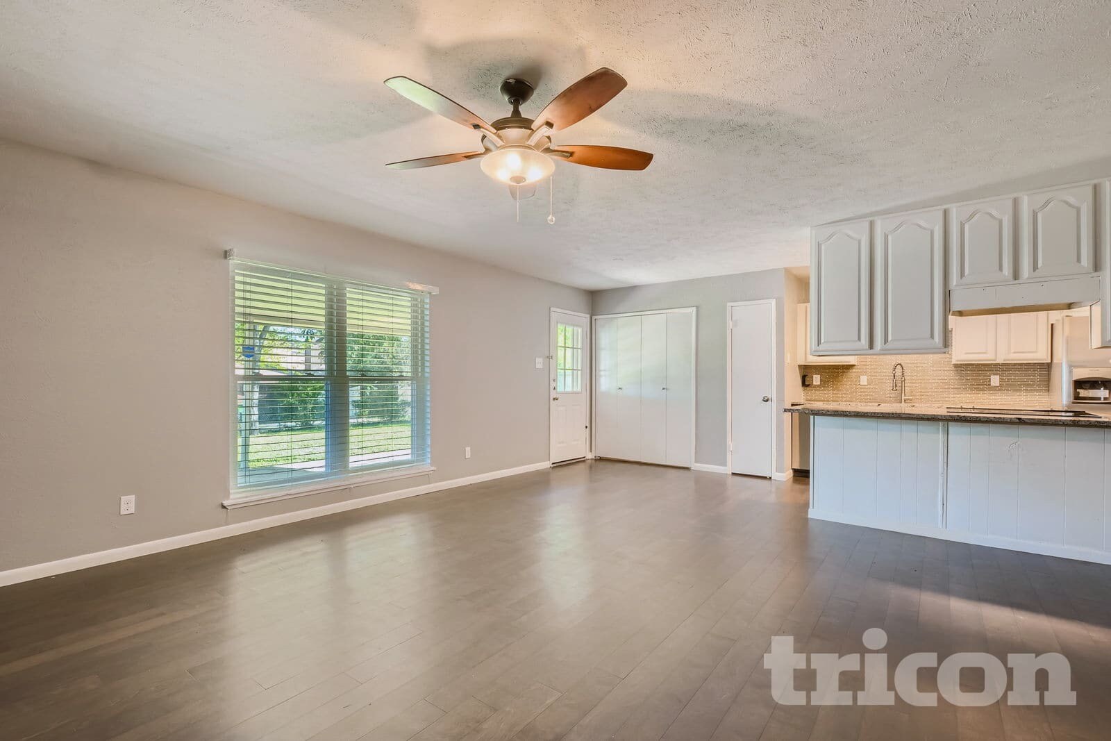 Building Photo - 6026 Lakecrest Dr