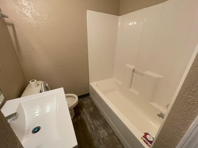 Building Photo - 442 Washington St