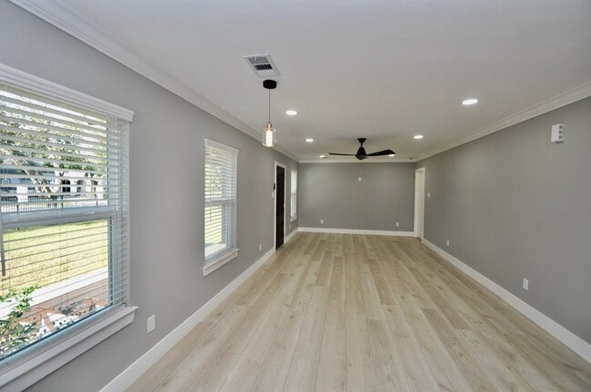 Building Photo - 7238 Evans St