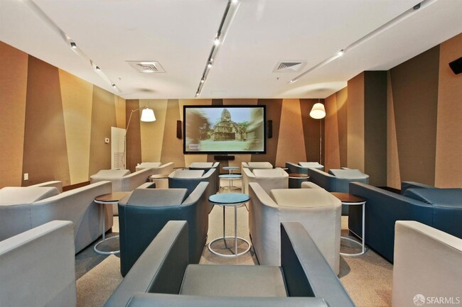 Building Photo - 301 Main St